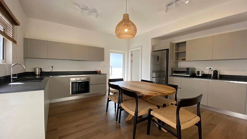 Apartamento espaçoso 3+1 em Grand Rivière Noir, Ilhas Maurícias