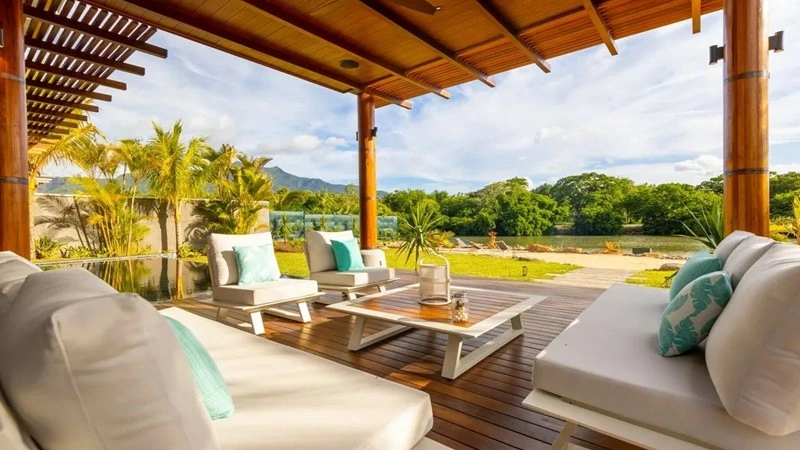 Ampia villa 6+1 a Grand Rivière Noir, Mauritius