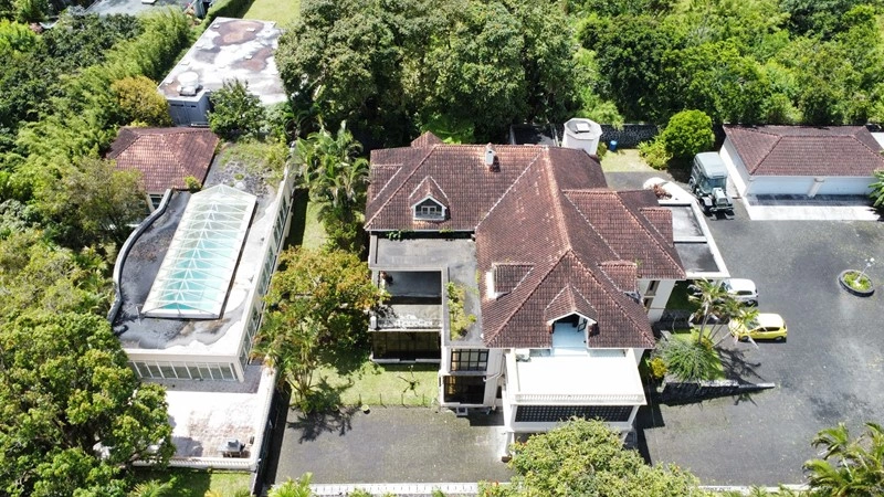Sunlit villa 5+1 in Vacoas-Phoenix, Mauritius