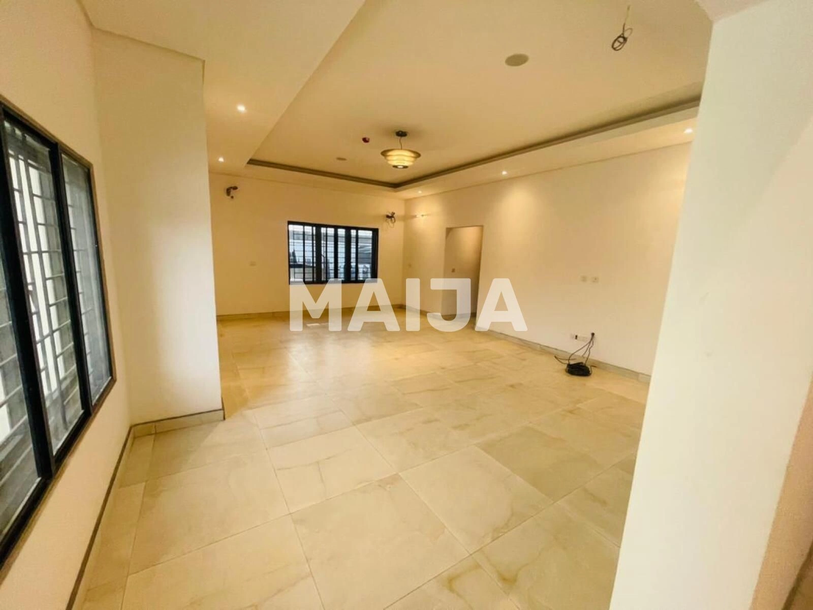 适合家庭的 4+1 住宅,位于尼日利亚拉各斯