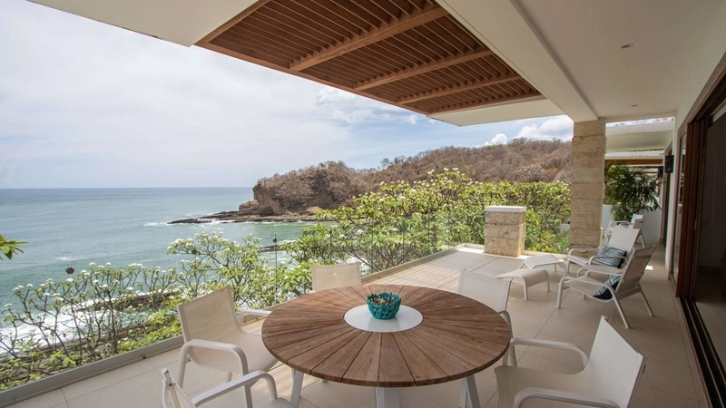 House 316 m2 with open pool in Rivas, Nicaragua