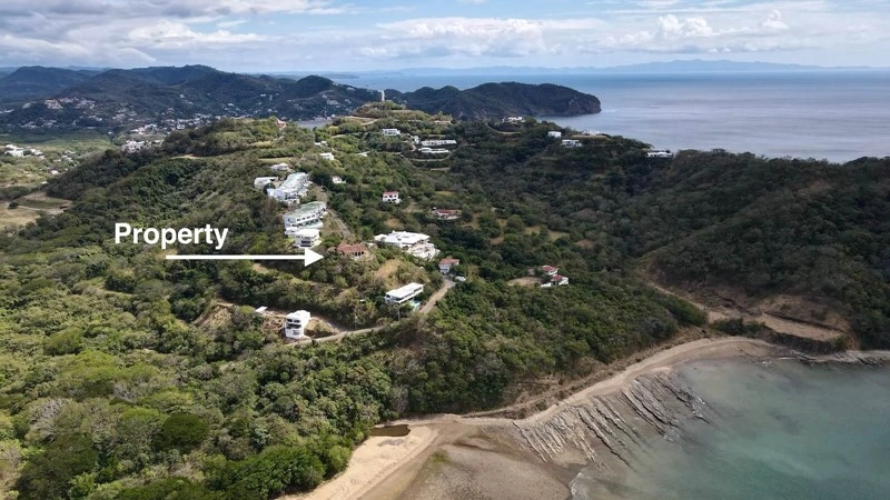 里瓦斯(尼加拉瓜)4+1带车库住宅