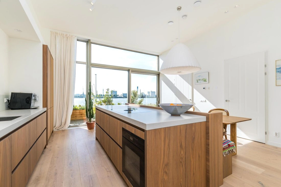 Prestigious 2-bedroom apartment in Rotterdam, Netherlands