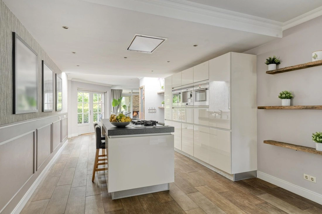 Spacious 5-bedroom house in Bergschenhoek, Netherlands