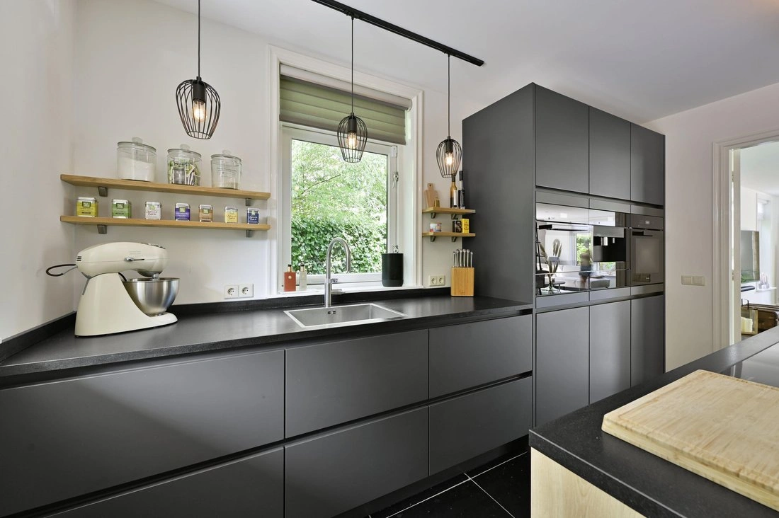 Spacious 7-bedroom villa in Utrecht, Netherlands