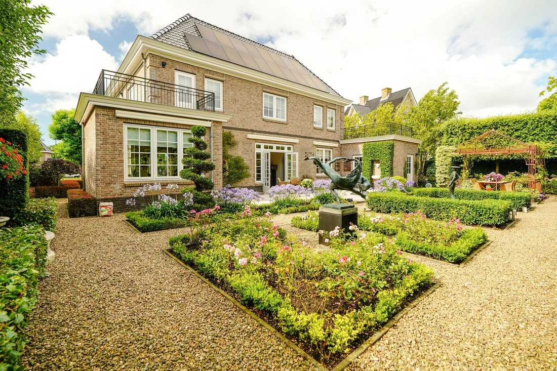 荷兰海牙宽敞别墅,326 m²