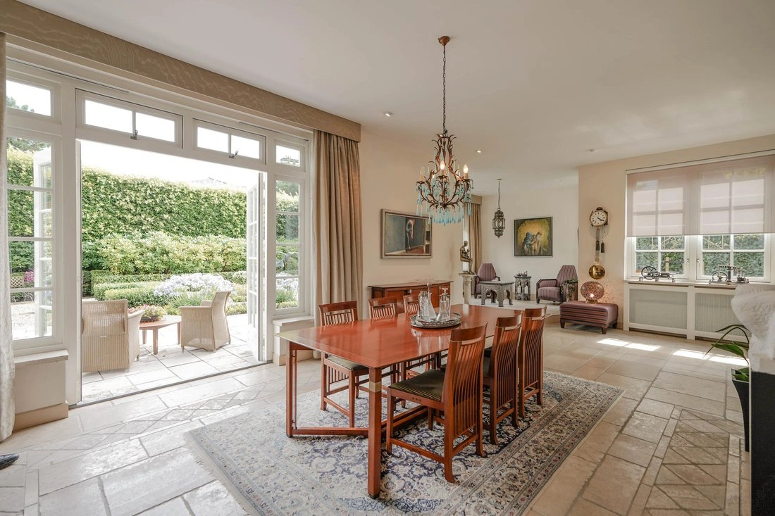 荷兰海牙宽敞别墅,326 m²