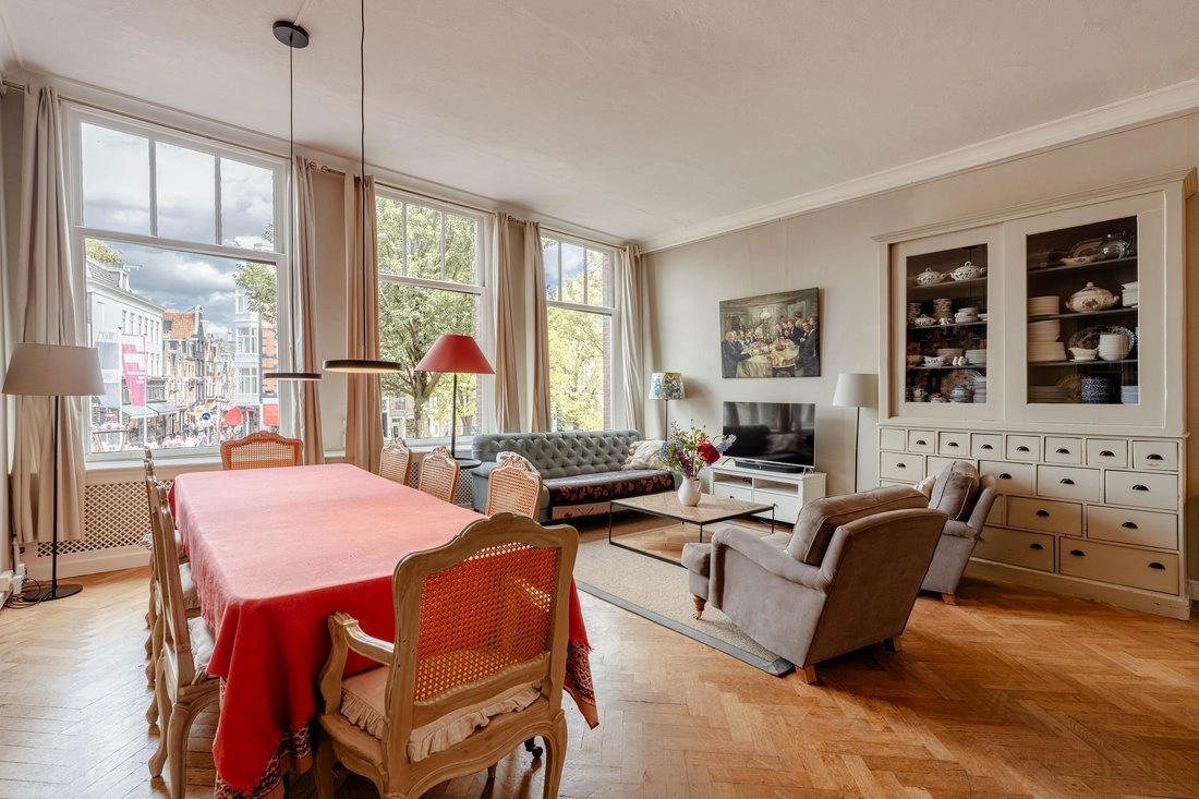 شقة فسيحة بمساحة 206 m2 في أمستردام، هولندا