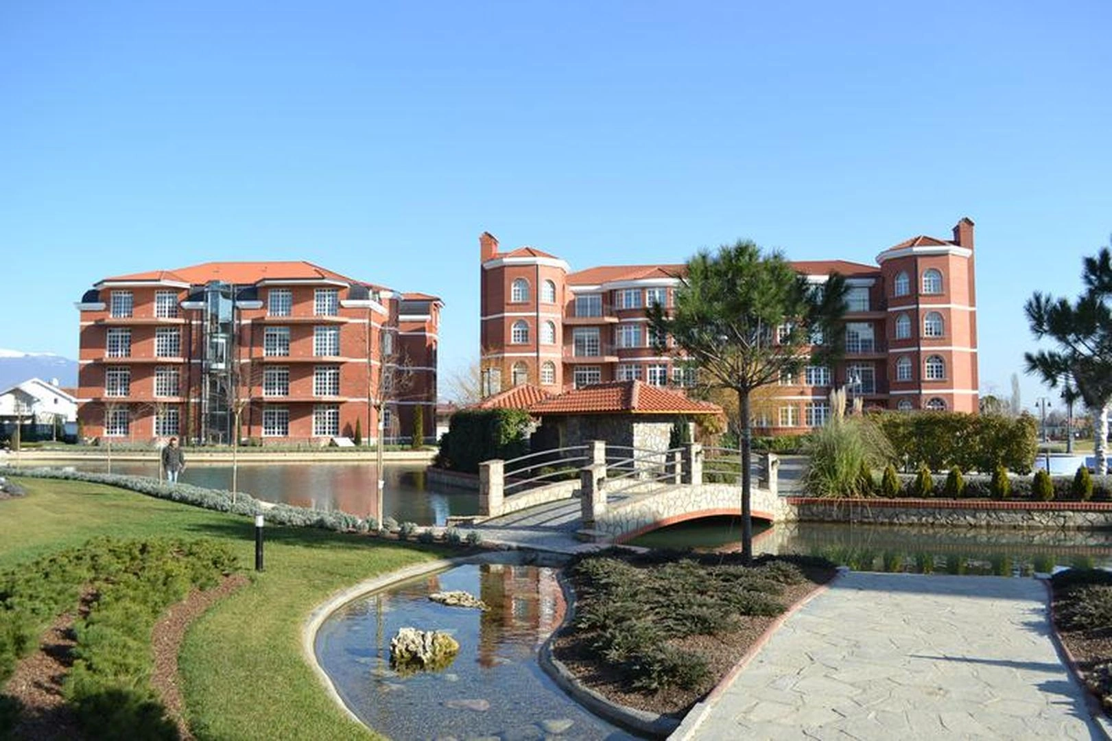 北马其顿斯科普里5+1公寓,带露天泳池