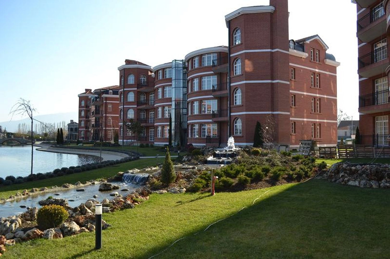 北马其顿斯科普里5+1公寓,带露天泳池