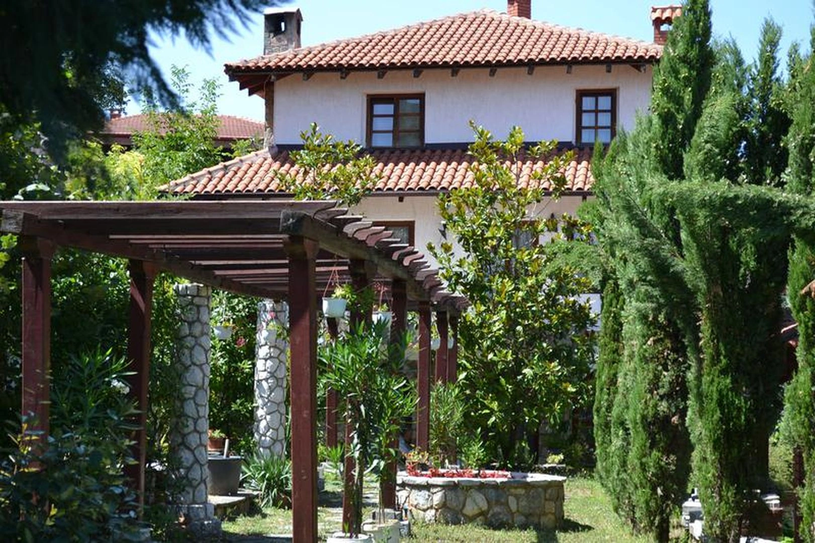 Üsküp, Kuzey Makedonya'da panoramik manzaralı 4+1 villa