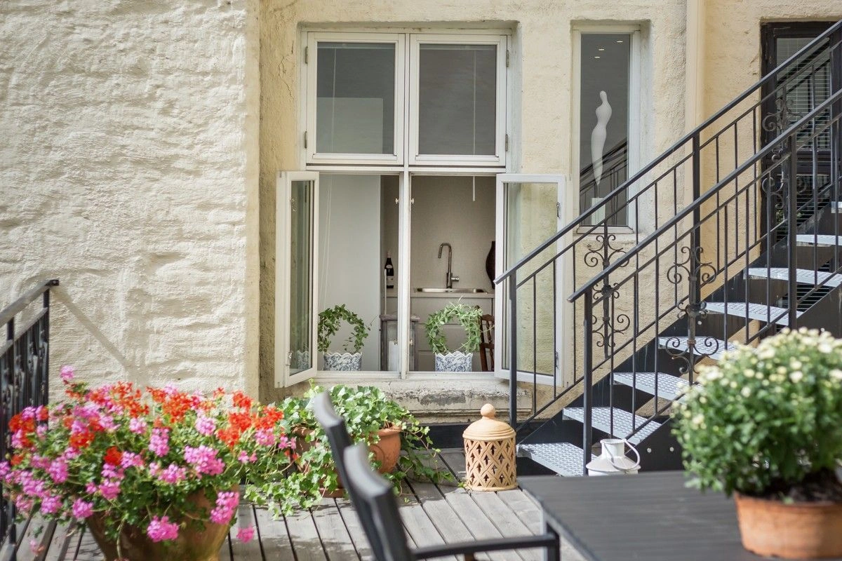 नॉर्वे, ऑस्लो में आरामदायक योजना और पाँच कमरों वाला अपार्टमेंट