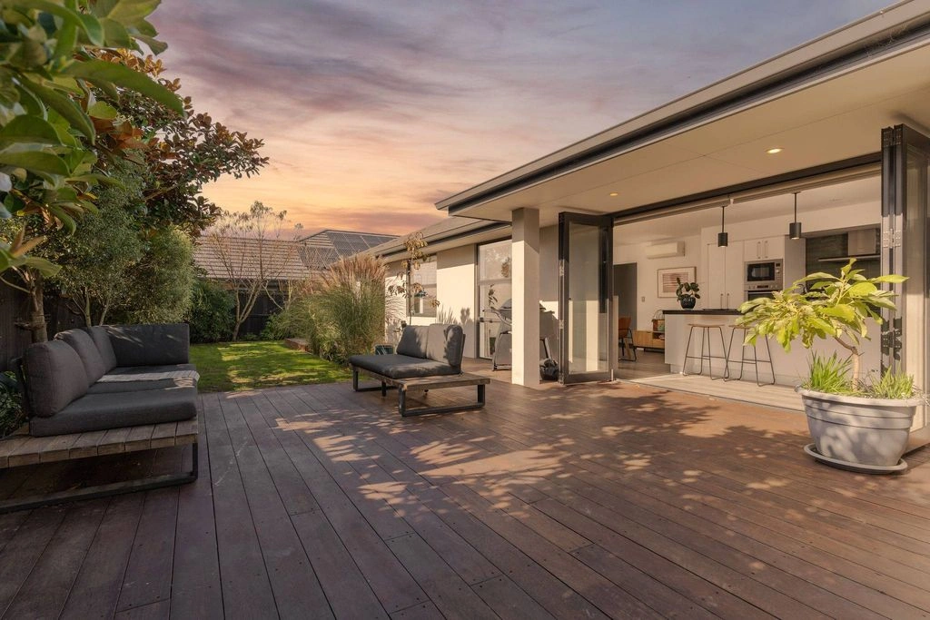 翻新 4+1 房住宅,基督城(新西兰)