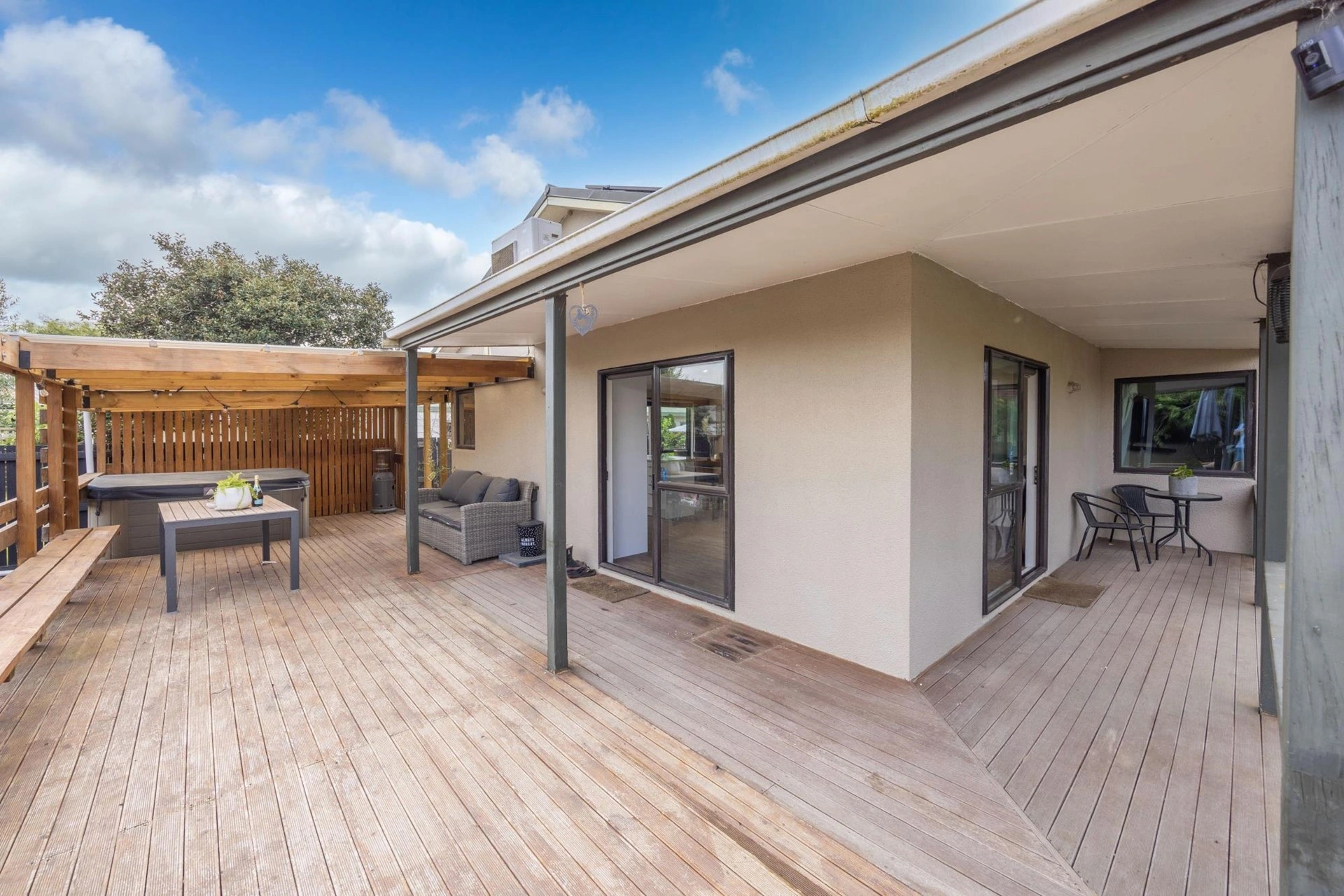 منزل حديث 3+1 للعيش في هاميلتون، نيوزيلندا