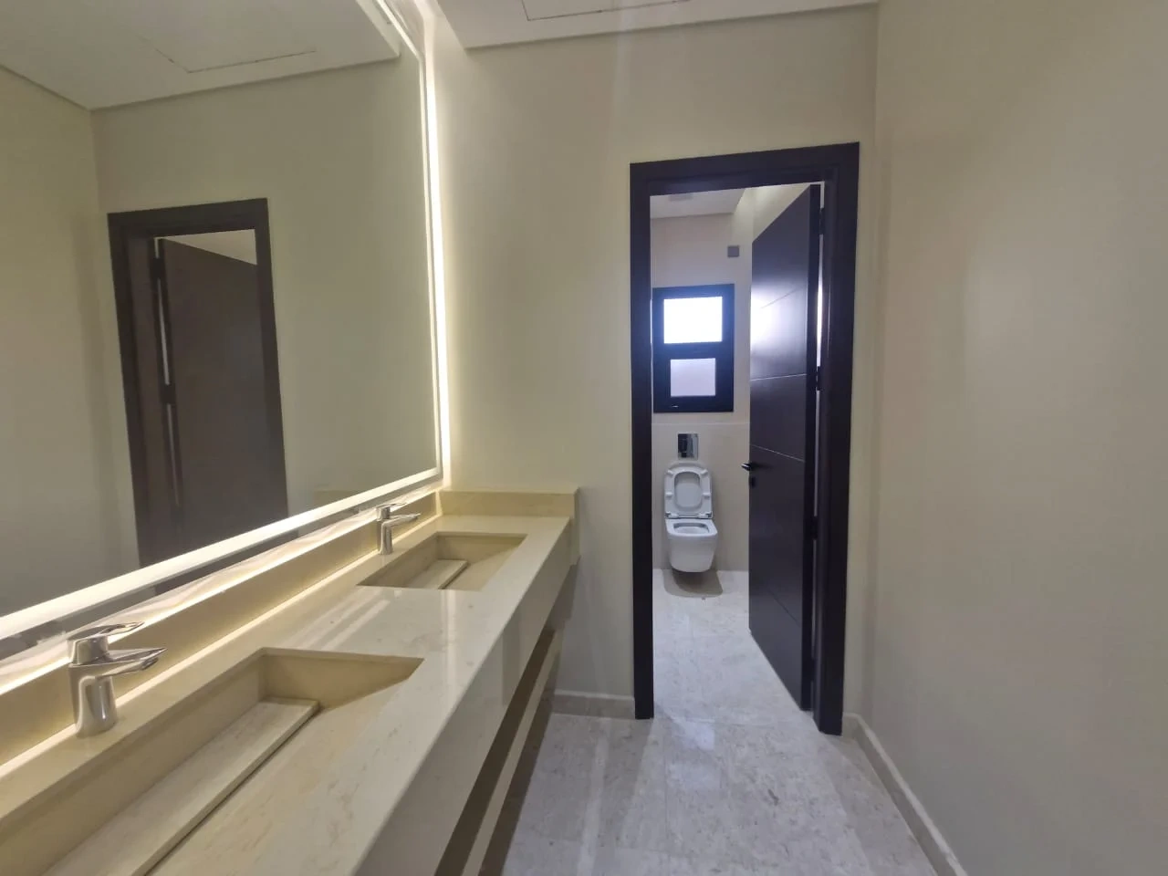 فيلا رائعة 550 م² بالقرب من البحر في باوشير، عُمان