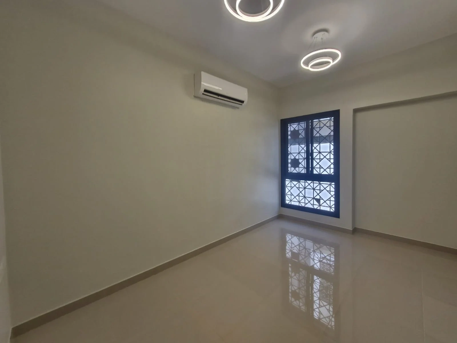 فيلا جميلة 230 م² في بوشَر، عُمان