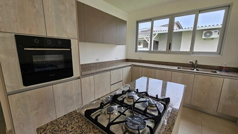 خانهٔ نوساز 487 مترمربع در توکومن، پاناما