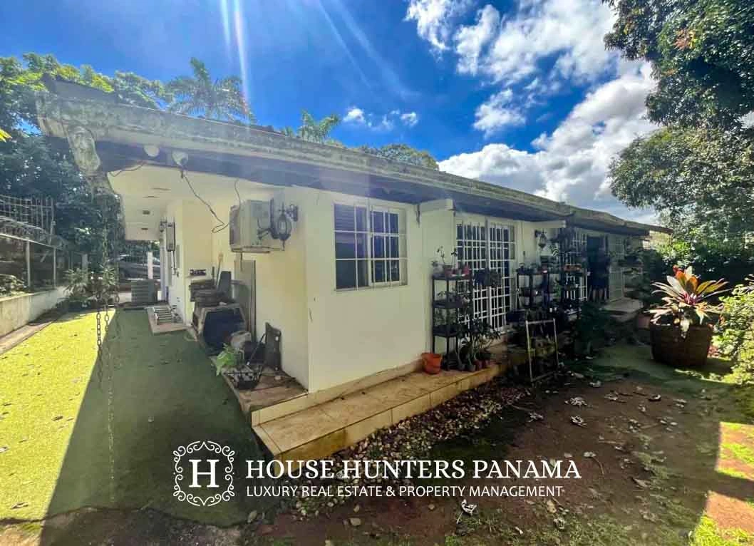 Spacious house 300 m2 in Panama City, Panama