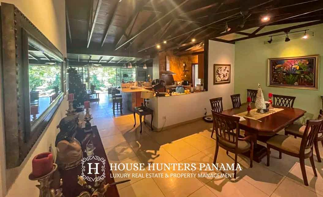 Spacious house 300 m2 in Panama City, Panama