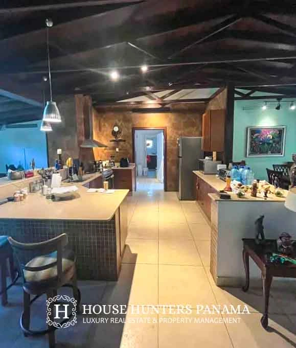 Spacious house 300 m2 in Panama City, Panama