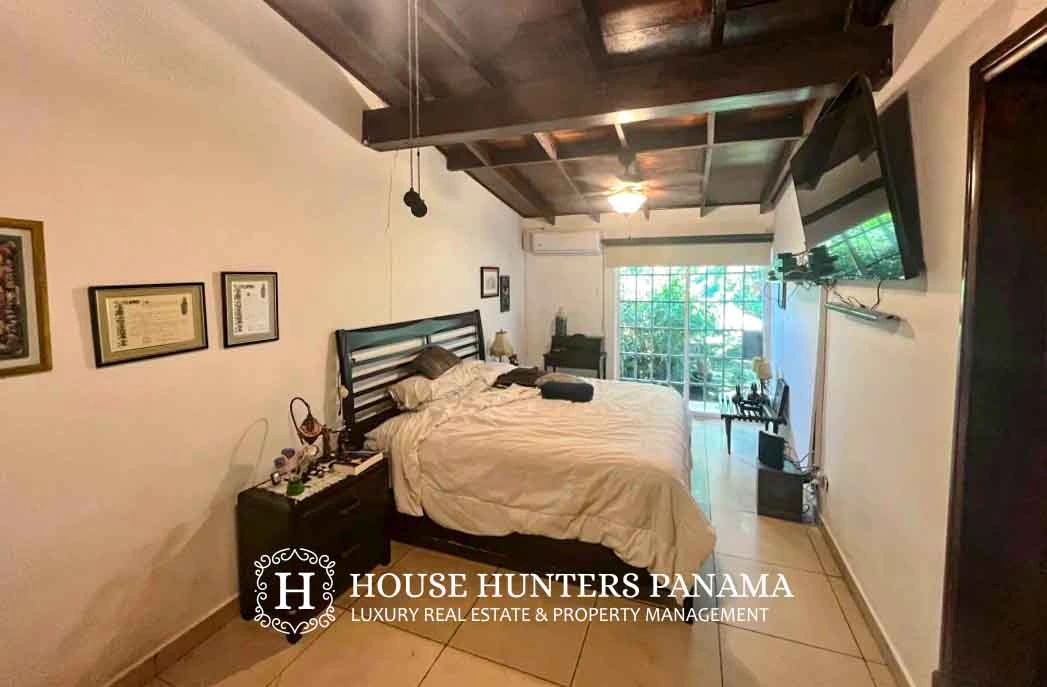 Spacious house 300 m2 in Panama City, Panama