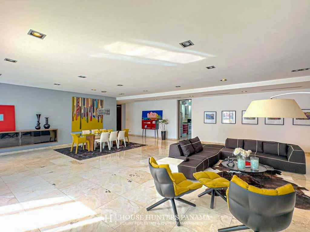 شقة فسيحة مكونة من 4 غرف نوم في مدينة بنما، بنما