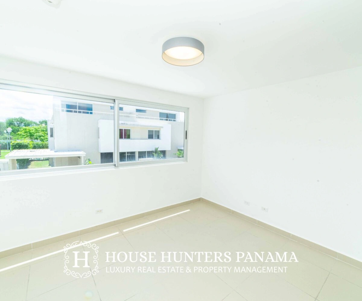 تاون هاوس فسيح مكون من 4 غرف نوم في مدينة بنما، بنما