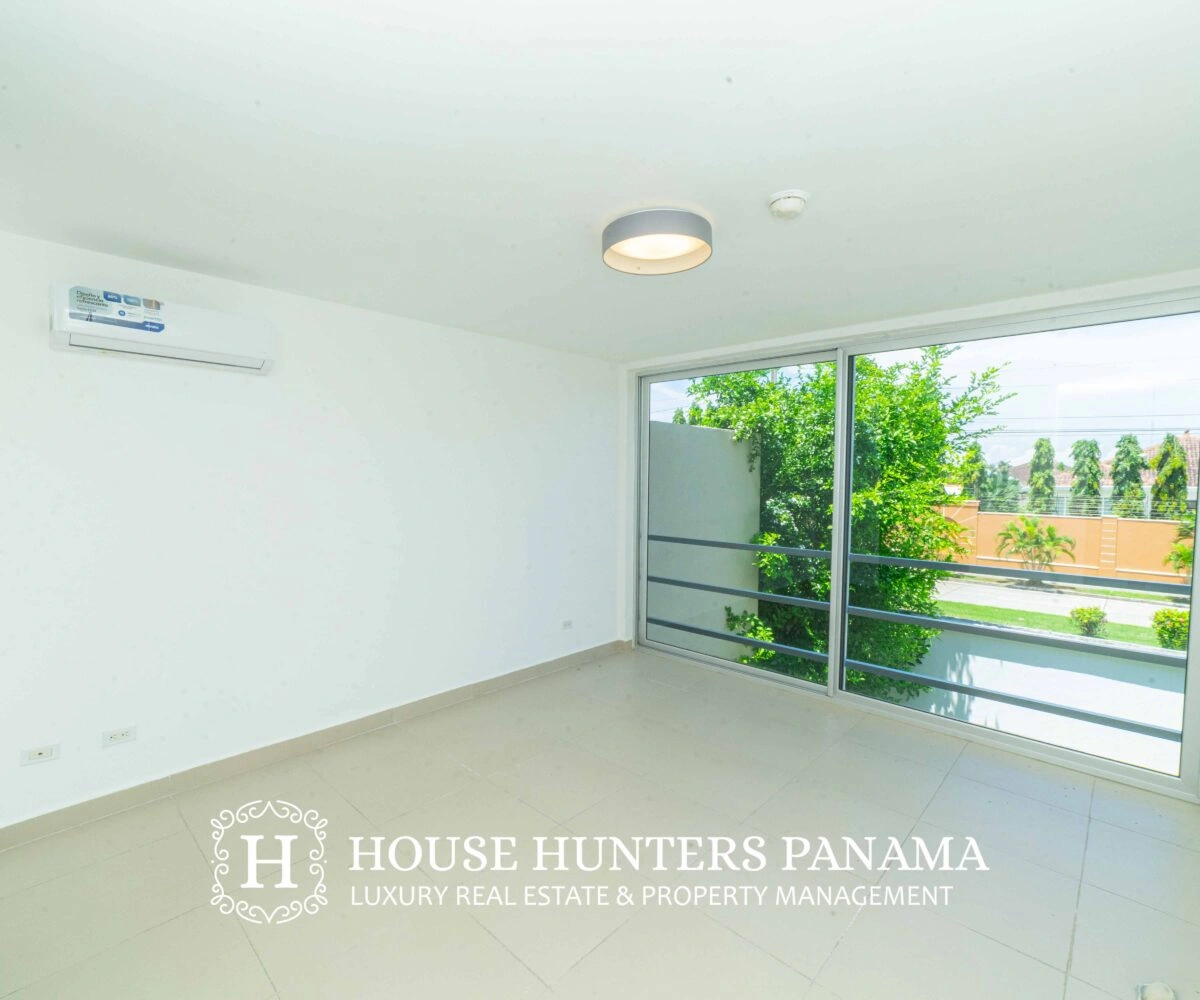 تاون هاوس فسيح مكون من 4 غرف نوم في مدينة بنما، بنما