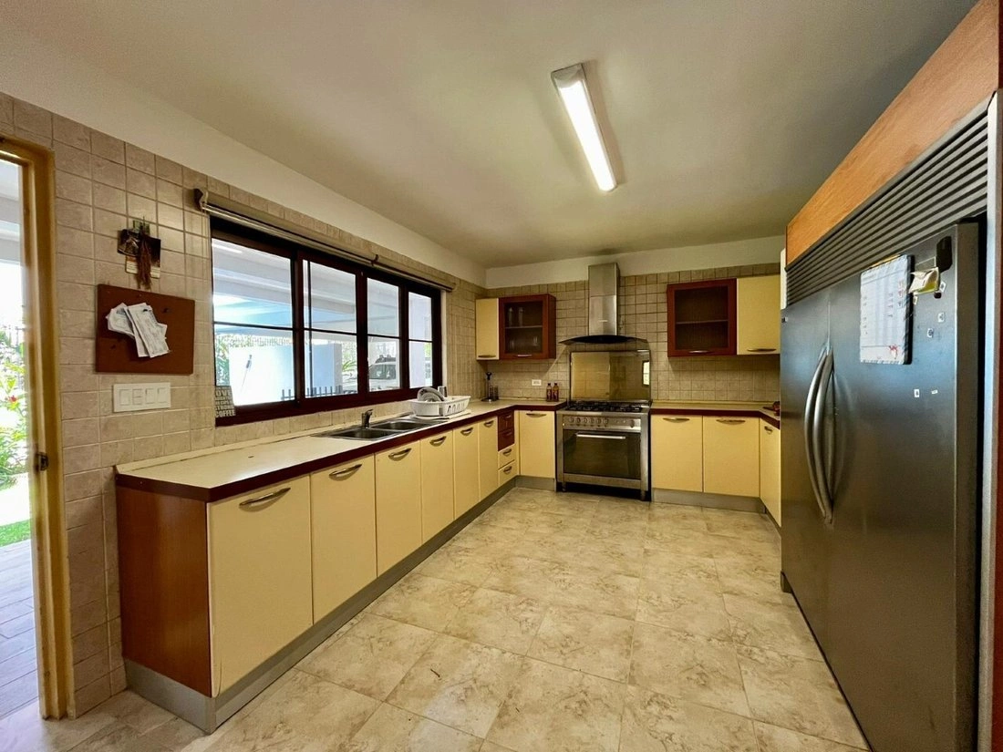 Casa serena 4+1 en Ciudad de Panamá, Panamá