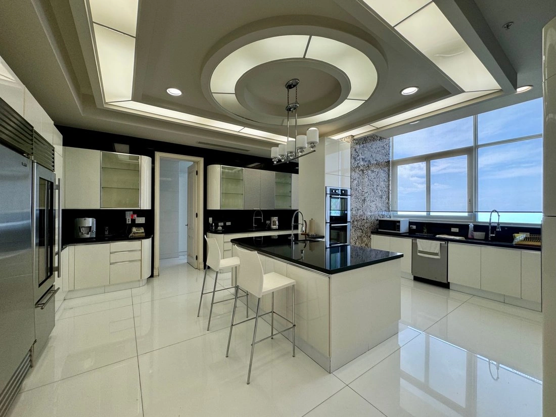 带家具公寓 1000 m2,位于巴拿马城,巴拿马