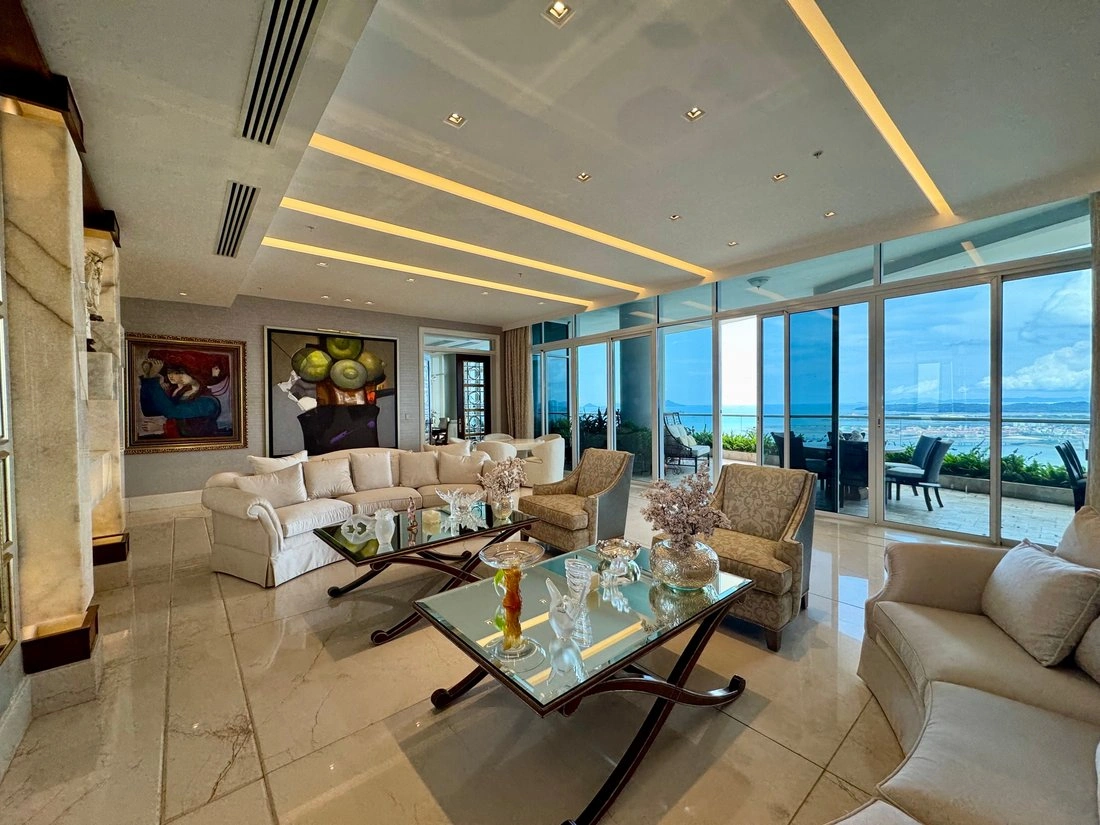 带家具公寓 1000 m2,位于巴拿马城,巴拿马