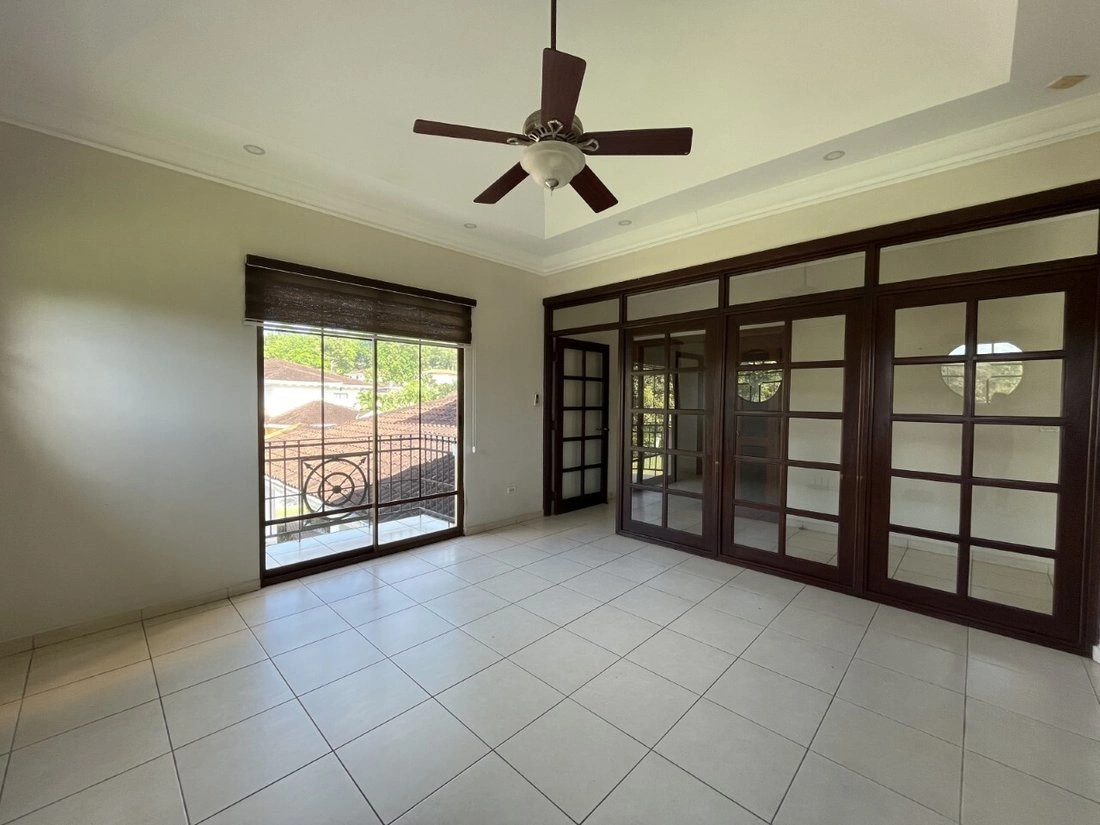 巴拿马城宽敞住宅,建筑面积860 m²