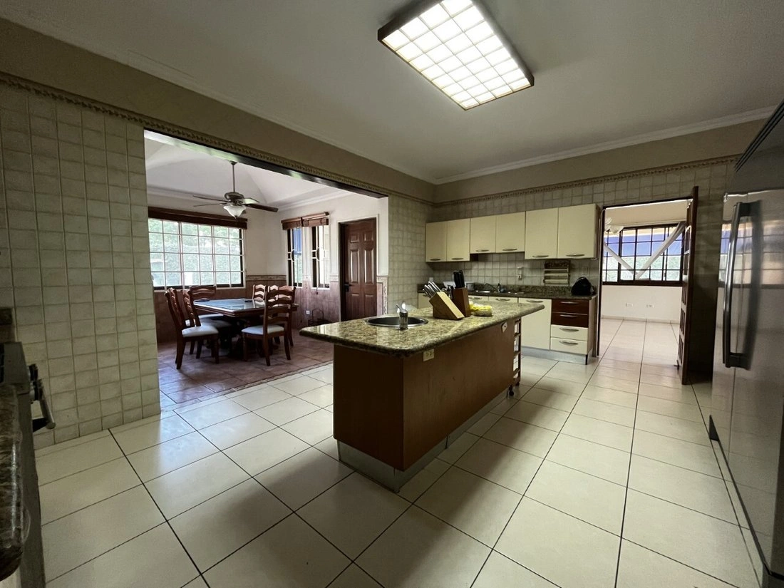 巴拿马城宽敞住宅,建筑面积860 m²