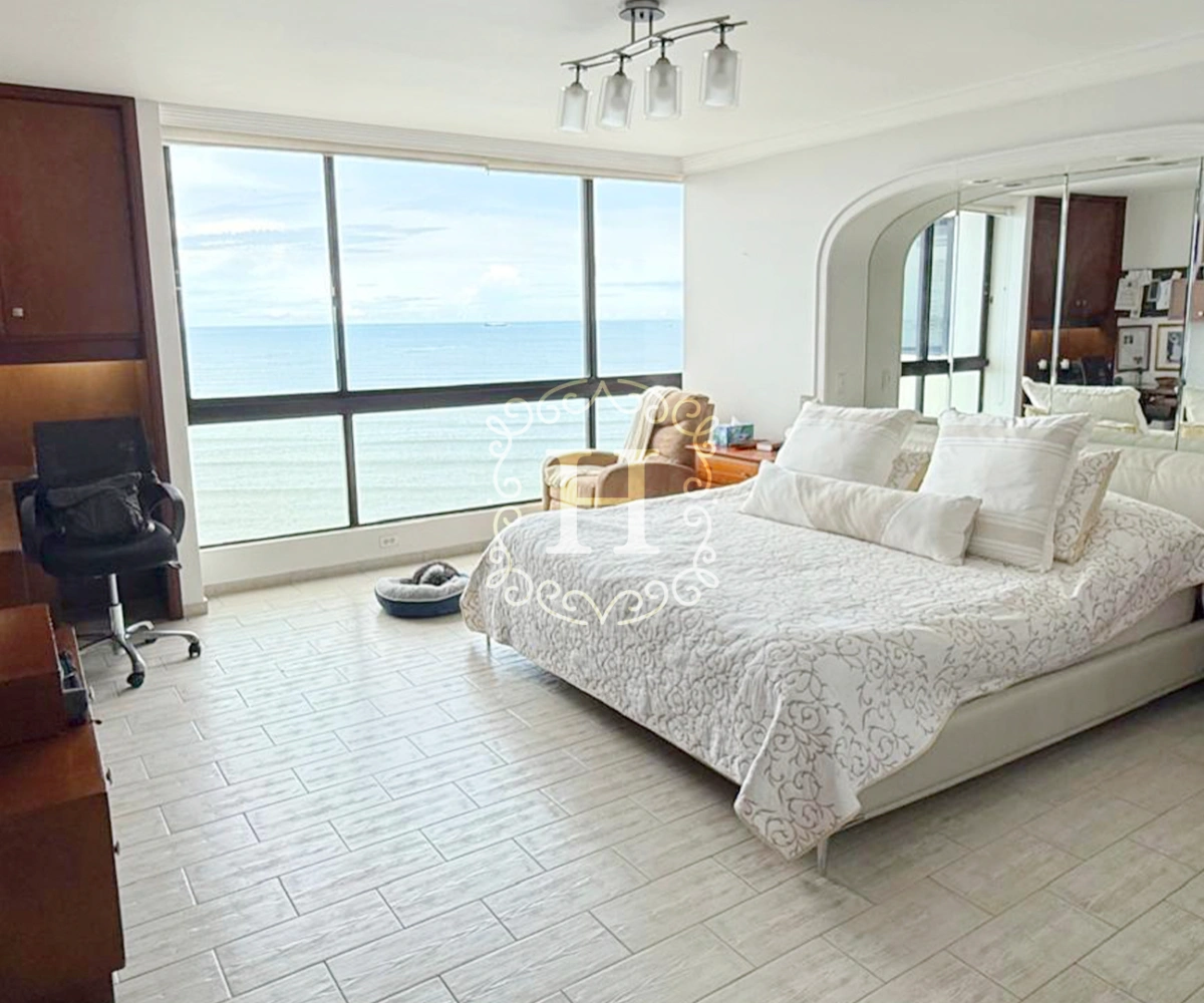 آپارتمان سهخوابه جادار در پاناما سیتی، پاناما