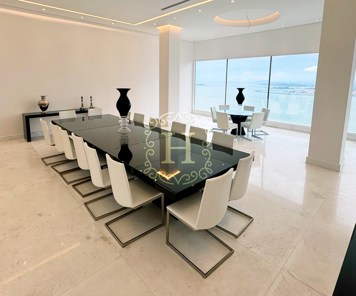 Amplio penthouse de 4 dormitorios en Ciudad de Panamá, Panamá