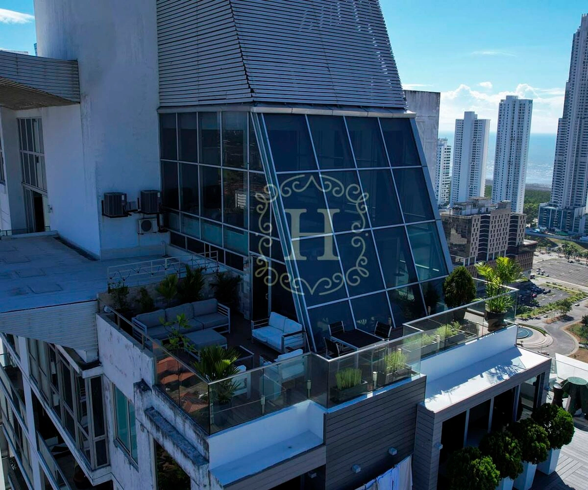 巴拿马城(巴拿马)宽敞四房顶层公寓