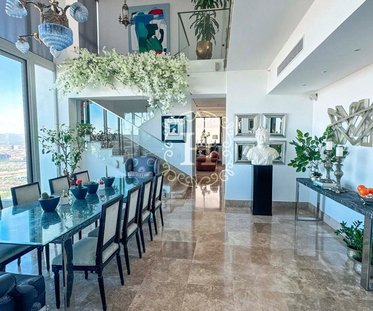 巴拿马城(巴拿马)宽敞四房顶层公寓