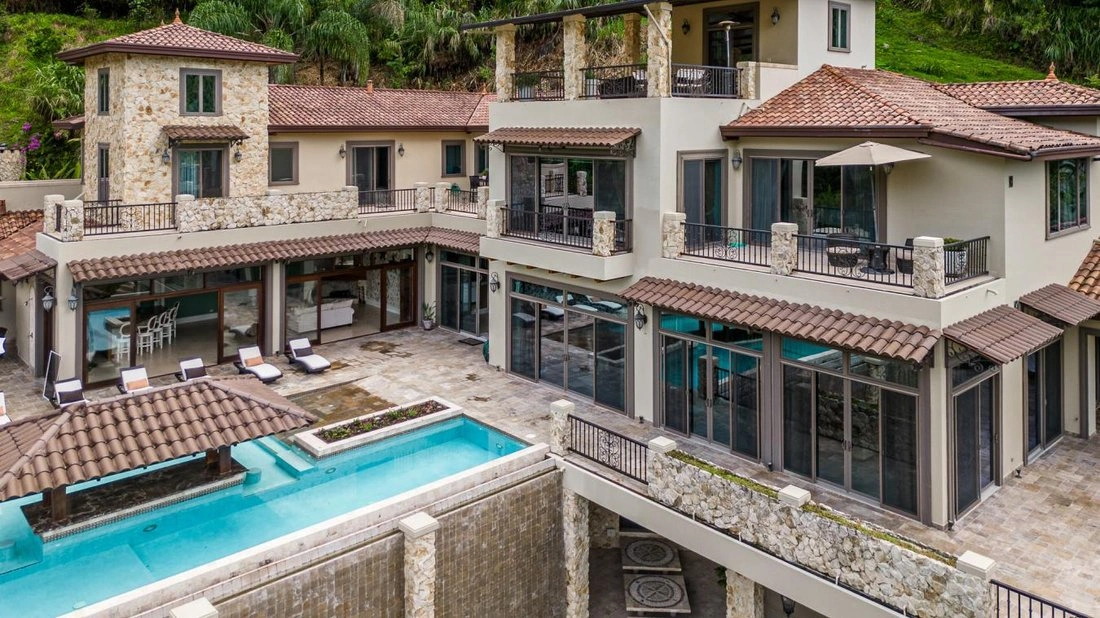 منزل بمساحة 2137 م² مع حديقة في Boquete، بنما