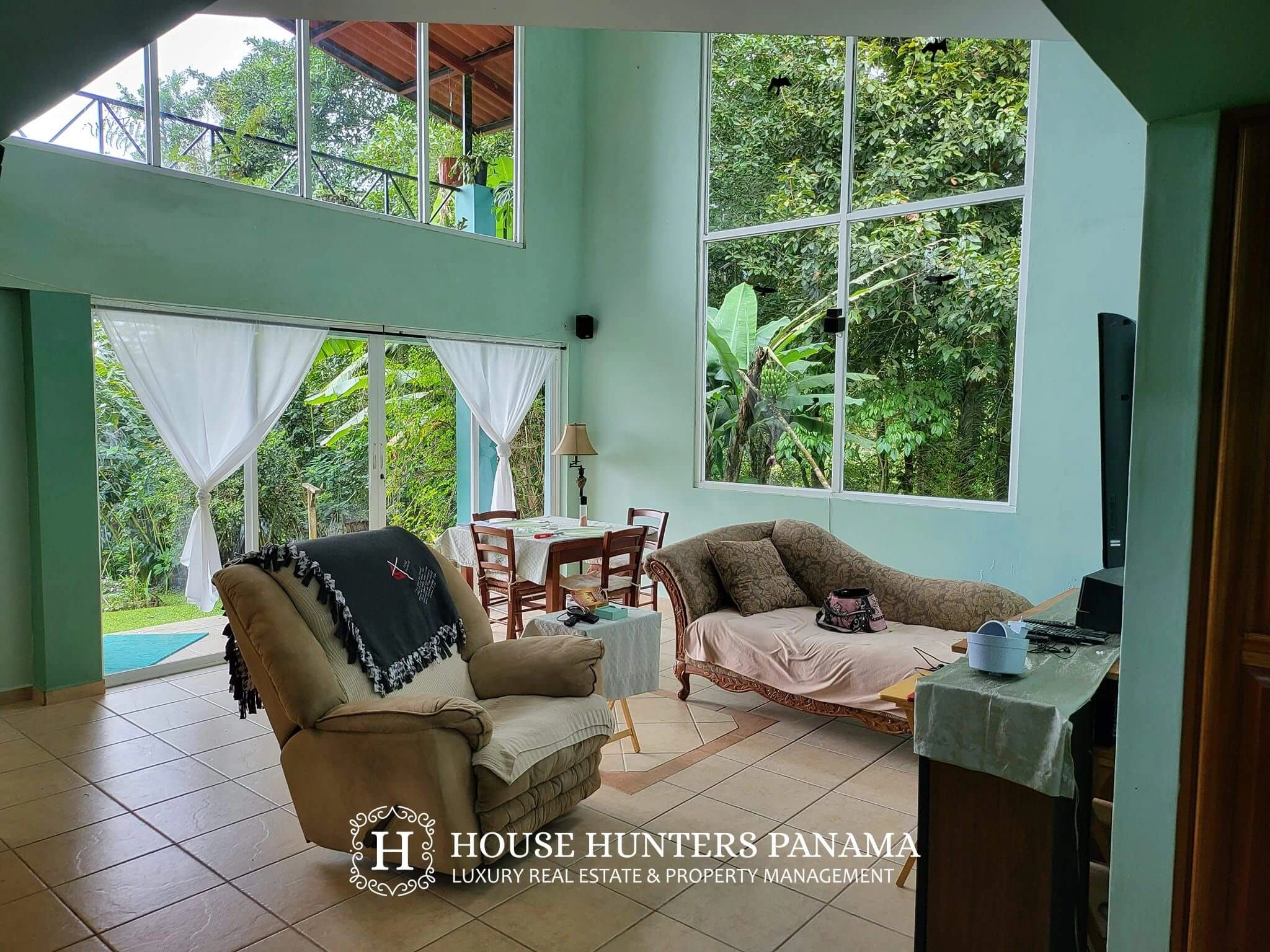 巴拿马 Boquete 两居室带花园房屋