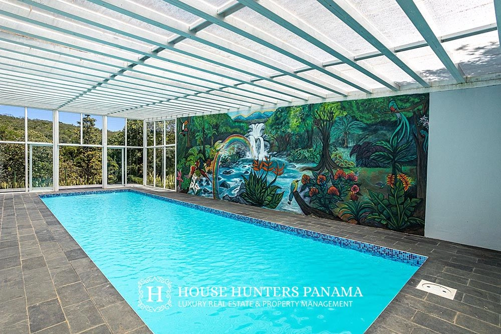 منزل مكون من 5 غرف نوم مع حمام سباحة مفتوح في بوكيتي، بنما