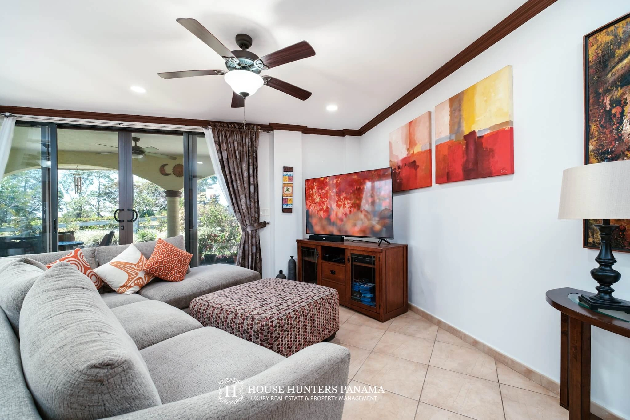 تاون هاوس بمساحة 180 م² مع موقف سيارات في بوكيتي، بنما