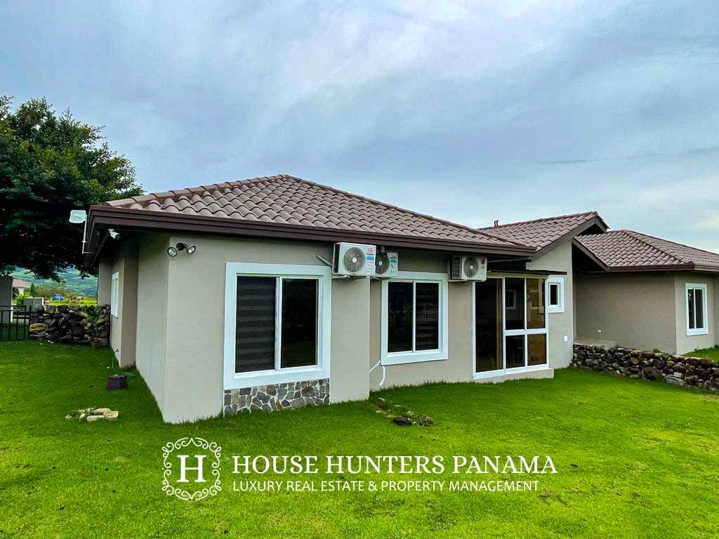 منزل بمساحة 127 m2 داخل مجتمع مسوَّر في Boquete، بنما