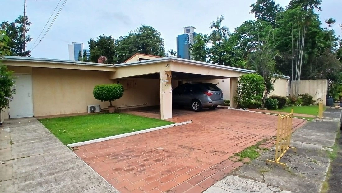 منزل بمساحة 715 م² مع ساونا في سان ميغيليتو، بنما