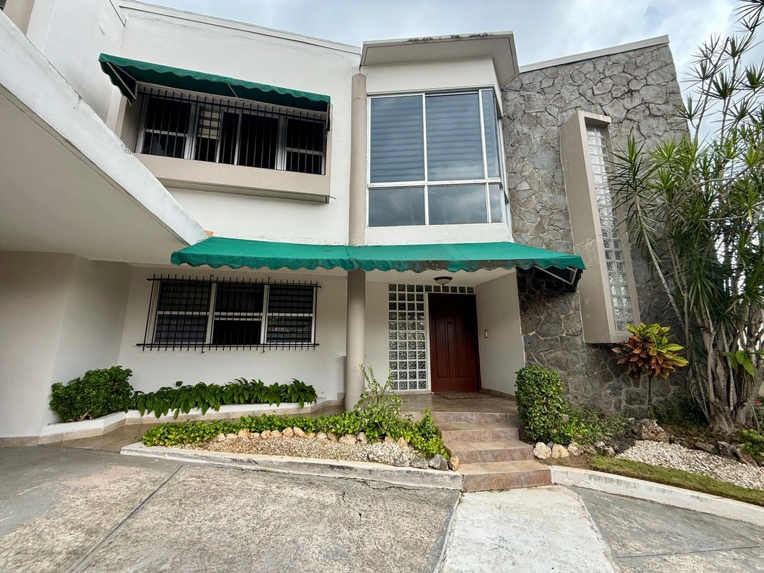 منزل بمساحة 480 م² مع جراج في سان ميغيلتو، بنما