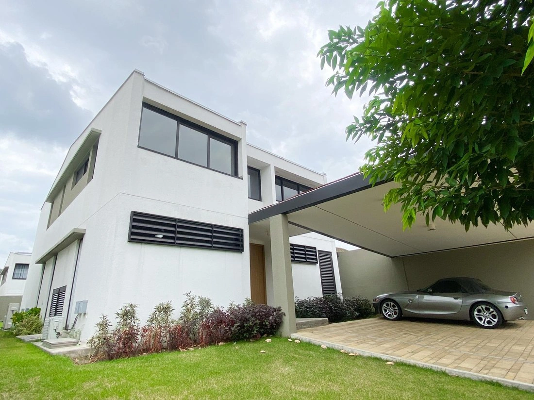 منزل بمساحة 450 م² مع مسبح خارجي في سان ميغيليتو، بنما