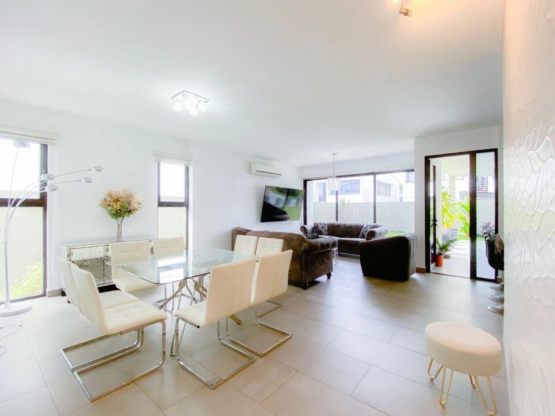 منزل بمساحة 450 م² مع مسبح خارجي في سان ميغيليتو، بنما