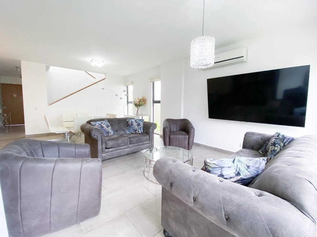 منزل بمساحة 450 م² مع مسبح خارجي في سان ميغيليتو، بنما