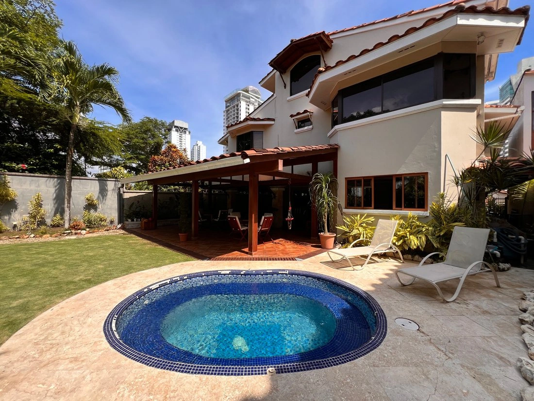 منزل مكوّن من 4 غرف نوم بمسبح مفتوح في سان ميغيليتو، بنما