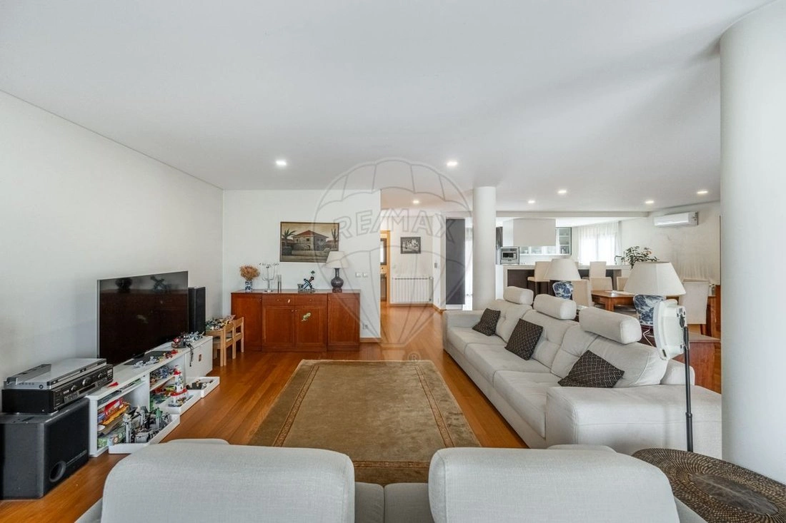 葡萄牙布拉加 350 m² 带露台家庭住宅