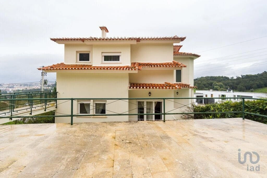 منزل مريح بمساحة 236 م² مع إطلالات بانورامية على محيط كويمبرا، البرتغال